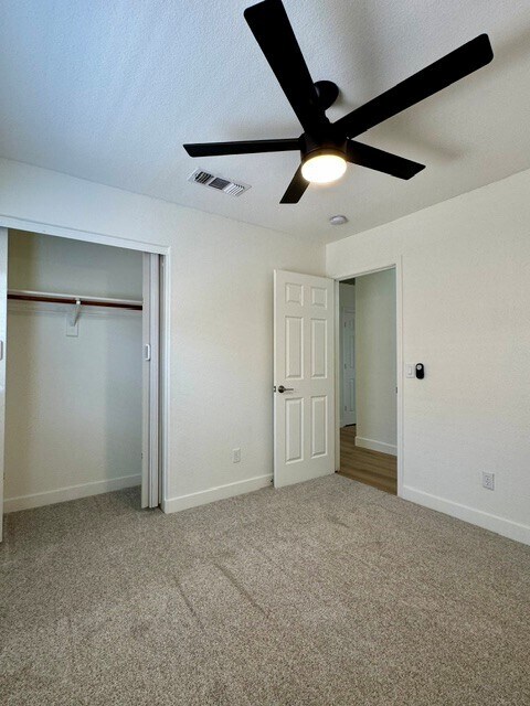 Building Photo - 446 S 86th Pl