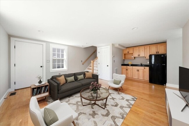 Building Photo - 85 Park St