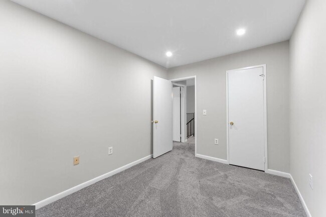 Building Photo - 11331 Headlands Ct