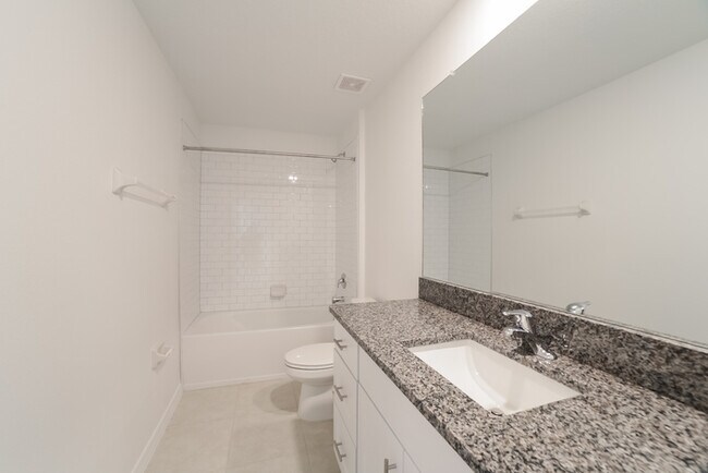 Building Photo - 4230 84th Ct E