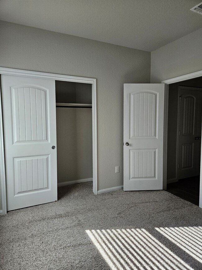 Building Photo - 4-Bedroom Home for Lease – Hutto, TX