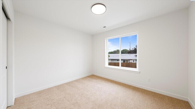 Building Photo - 3555 W 6th Pl