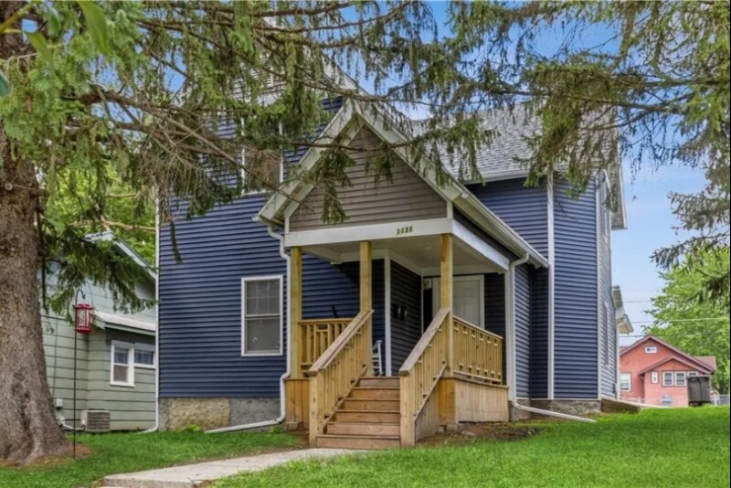 Primary Photo - 1131 Euclid Ave