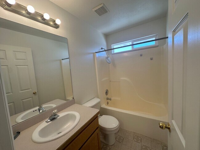 Building Photo - Freshly Painted, New Carpet Throughout - Home For Rent In Springville!!!