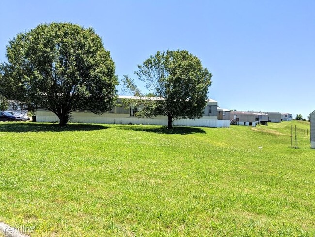 Building Photo - 2 br, 2 bath Mobile Home - 72 Roller Street