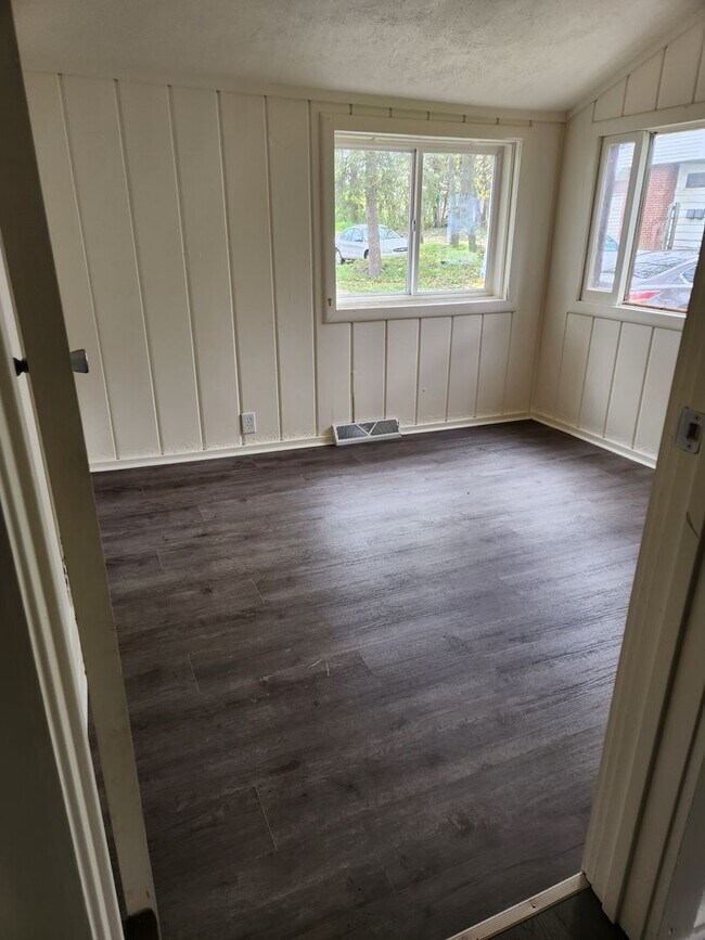 Building Photo - 511 S Michigan Ave