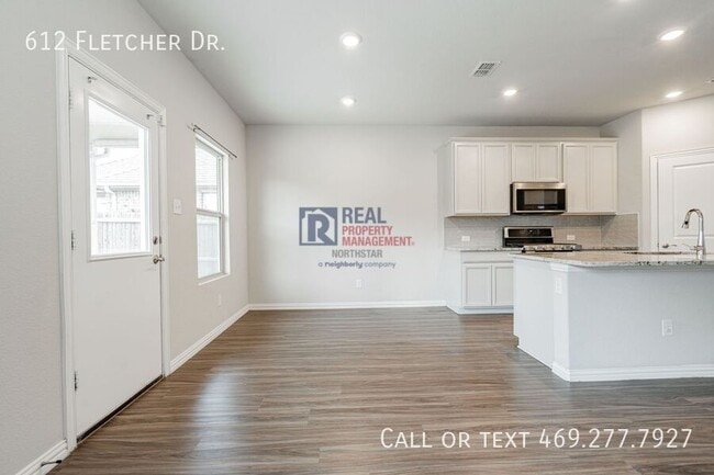 Building Photo - 612 Fletcher Dr