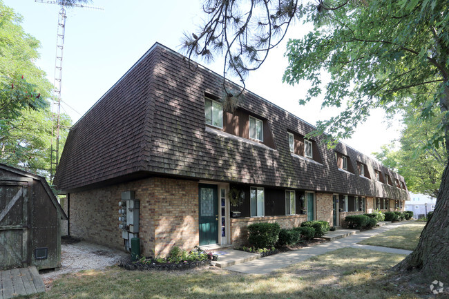 Primary Photo - Heron's Roost Apartments