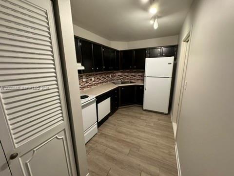 Building Photo - 3123 Oakland Shores Dr