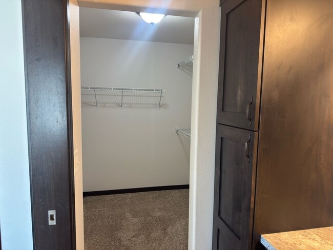 Building Photo - 4 Bed 3 Bath Single Family Home