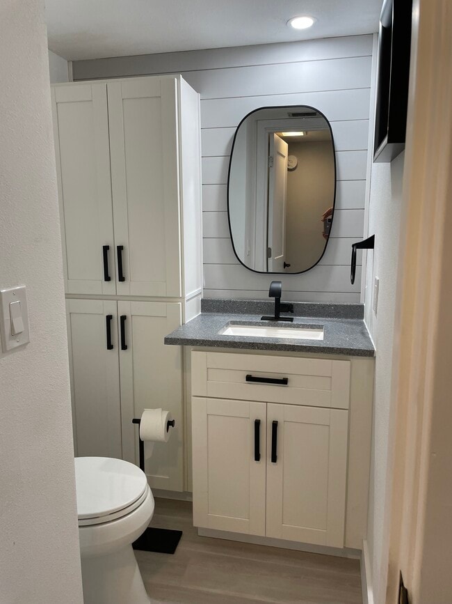 Building Photo - 26 Quails Run Blvd