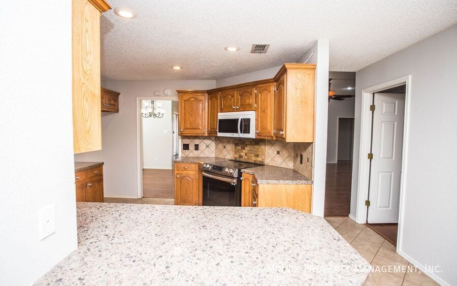 Building Photo - 6024 74th St