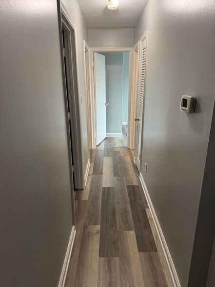 Hallway - 4152 W Curry Ct