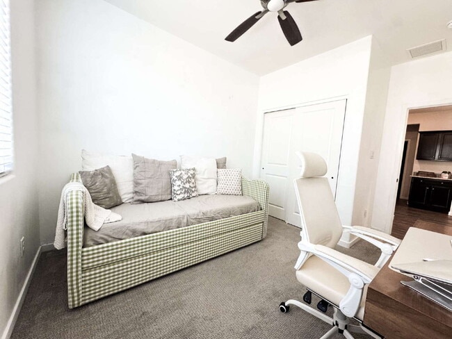 Building Photo - "Spacious 4-Bedroom, 2.5-Bathroom SOLAR Home in Mesa del Sol!"