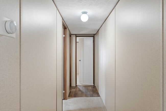 Building Photo - 16543 Tremont Dr