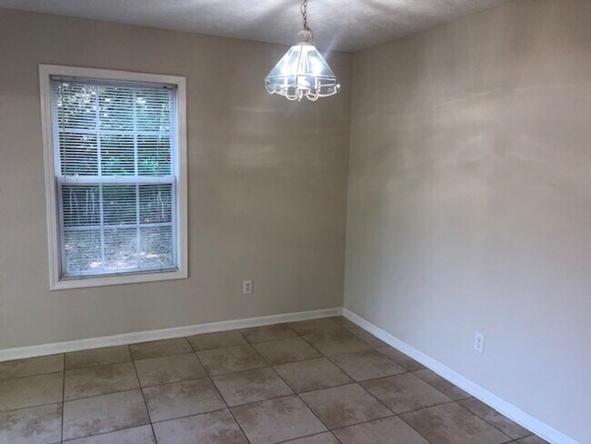 Building Photo - 3870 Spanner Way