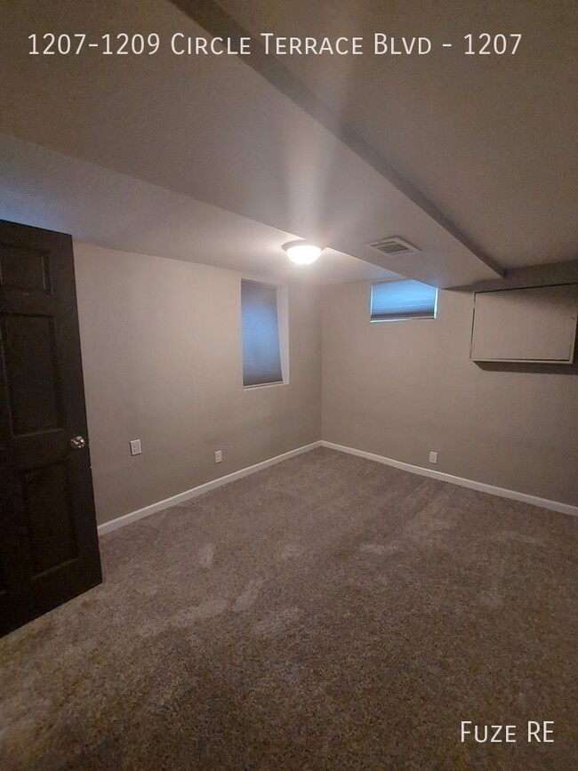 Building Photo - Available NOW! Lower Level 4 Bed / 2 Bath ...