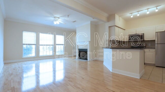 Building Photo - 11624 Tomahawk Creek Pkwy