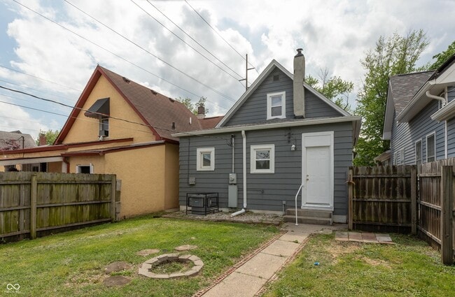 Building Photo - 1661 S Talbott St