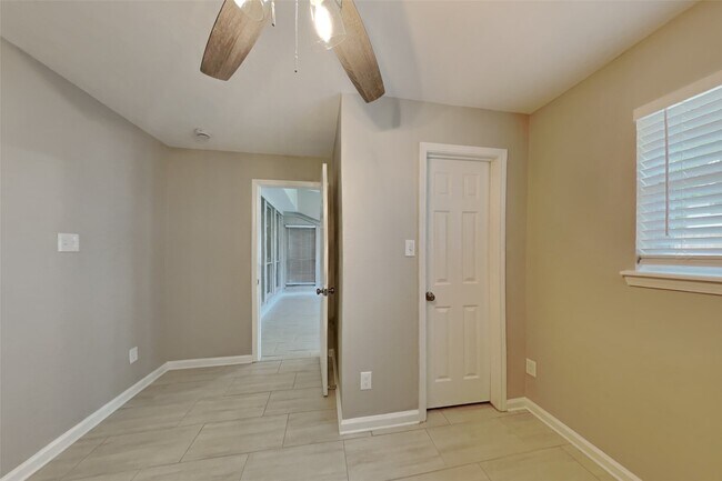 Building Photo - 16830 Needle Ridge Ct