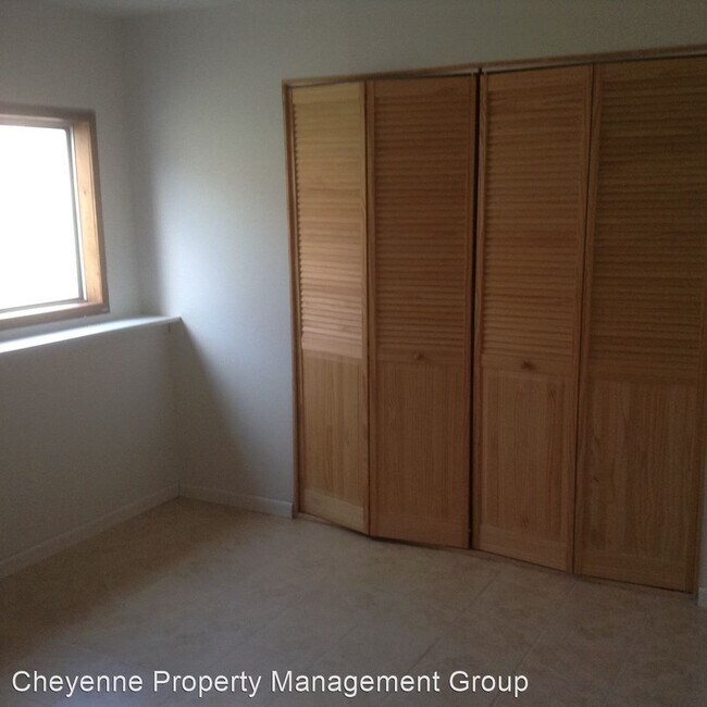 Building Photo - 3 br, 1.5 bath House - 4104 Rogers Ave.