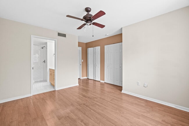 Building Photo - 600 Scotia Dr