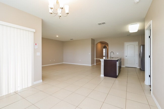 Building Photo - 484 Aberdeen Dr