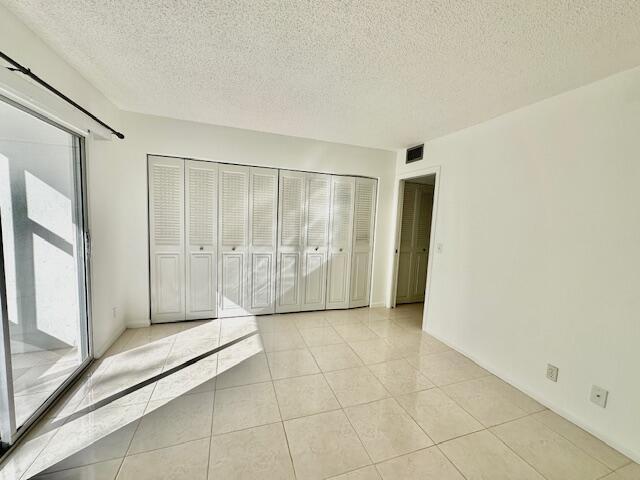 Building Photo - 55 Fanshaw B