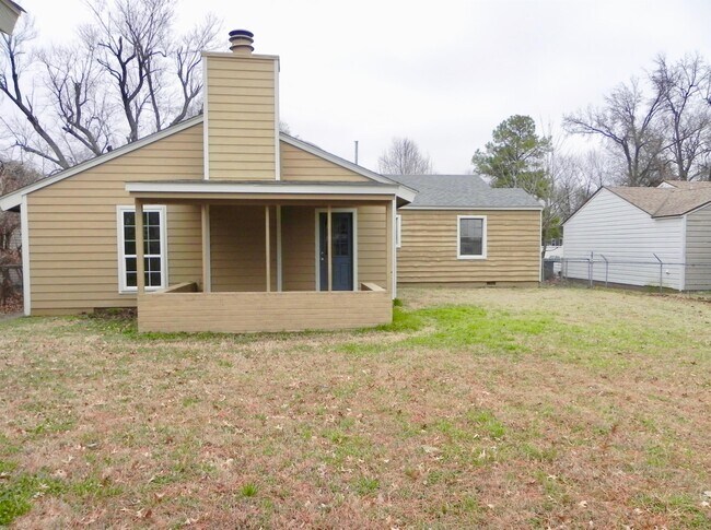 Building Photo - 4248 S Cincinnati Ave