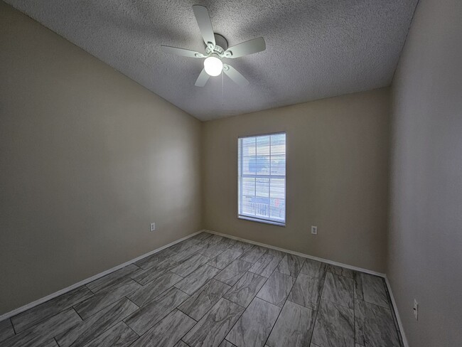 Building Photo - 13438 Fairway Glen Dr
