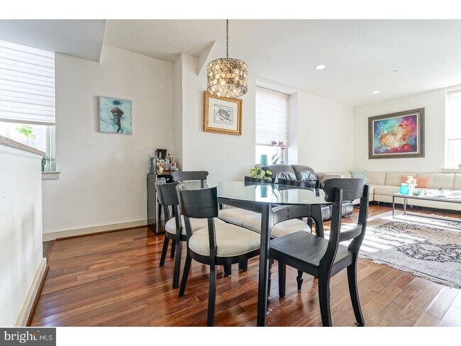 Building Photo - 111 S 15th St