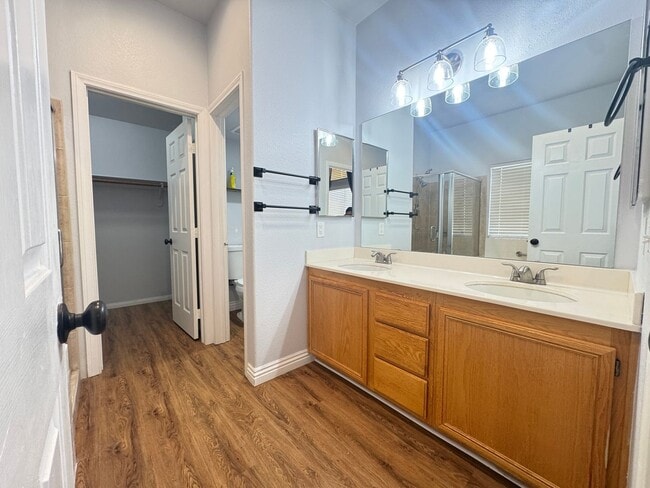 Building Photo - 3310 Robin Nest Ct