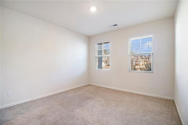 Building Photo - 1083 Shadow Glen Drive