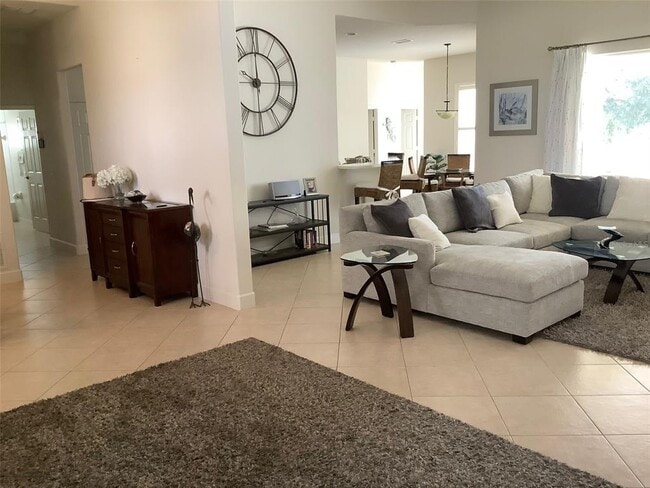 Building Photo - 2933 Seasons Blvd