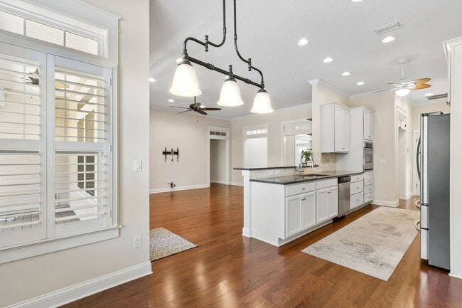 Building Photo - 4BR/3BA Home in Fernandina Beach – Great Location!