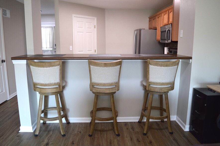 Building Photo - 5432 N Hickory St