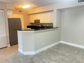 Building Photo - 8245 Ibis Club Dr