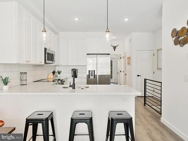 Building Photo - 1735 S 23rd St