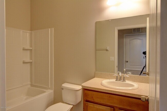 Building Photo - 5864 Trieda Dr