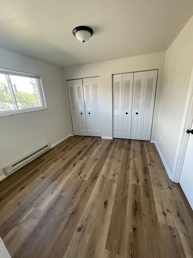 Bedroom - Sycamore St