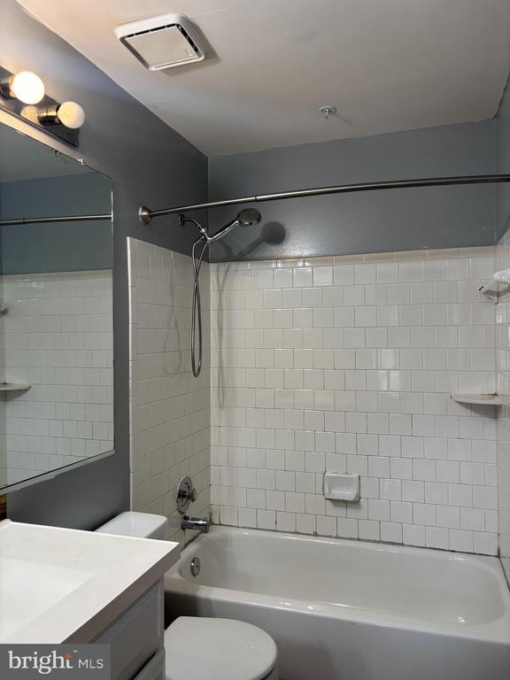 Building Photo - 5211 Stoney Meadows Dr