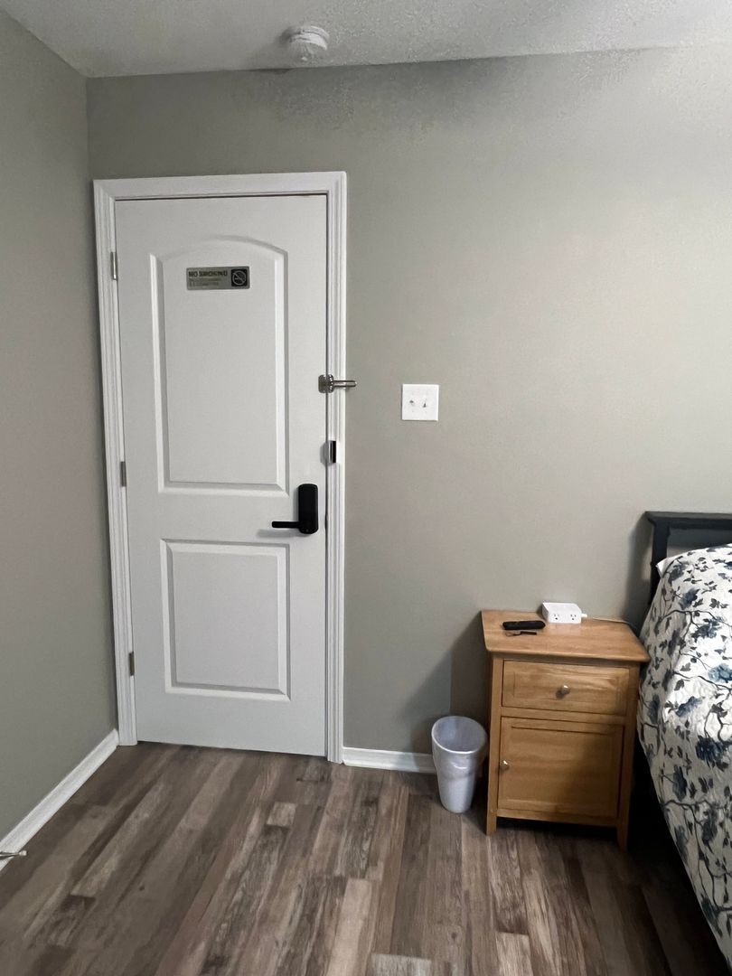 Building Photo - 507 E Mississippi St