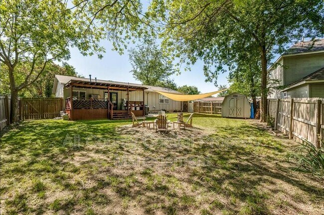 Building Photo - 748 Wales Way