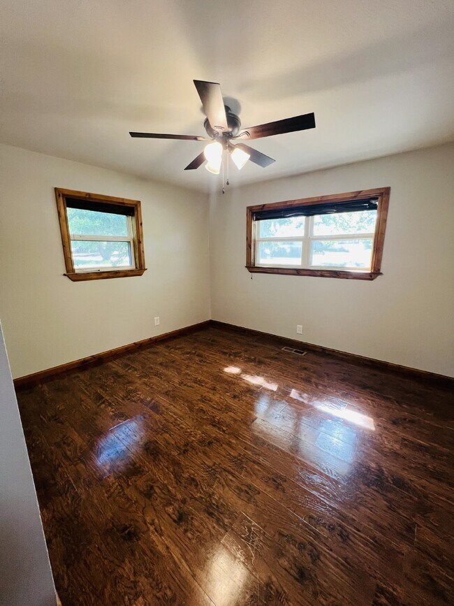 Building Photo - Beautiful 3 bedroom home in Chisolm School District!