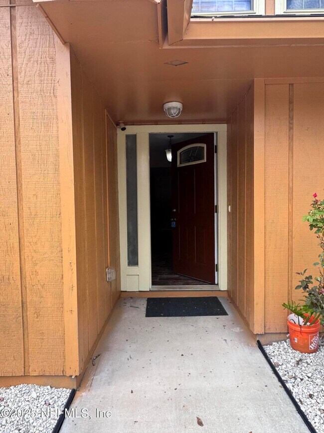 Building Photo - 8179 Crosswind Rd
