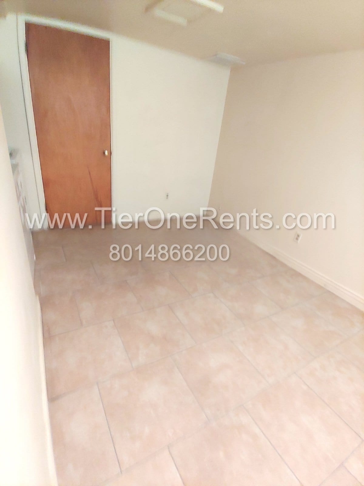 Building Photo - This property offers a NO DEPOSIT option available for qualified renters!