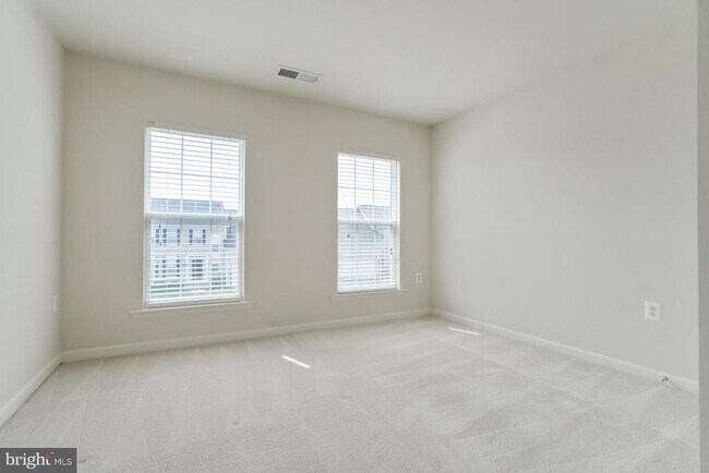 Building Photo - 9800 Traver St