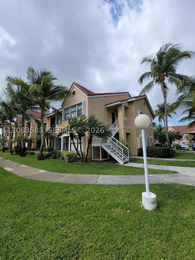 Building Photo - 10581 SW 155th Ct