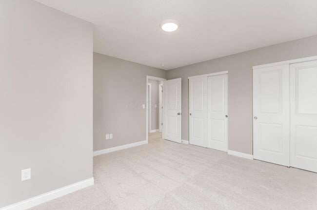 Building Photo - 5494 Dutch Ln