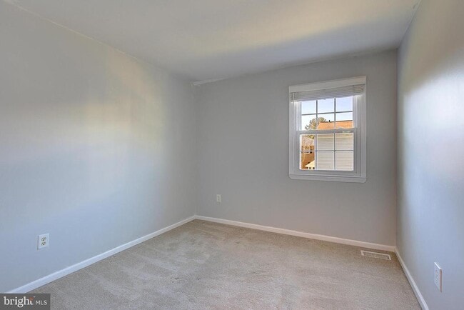 Building Photo - 1844 Sharwood Pl